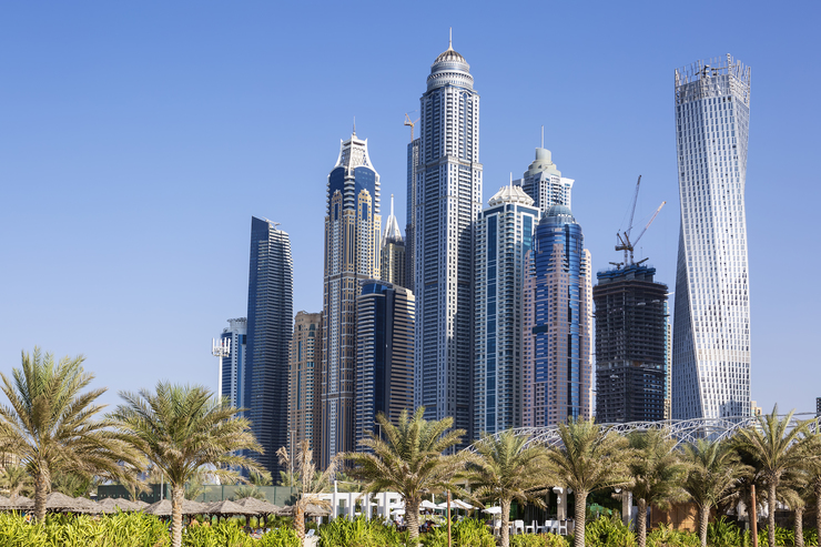 Header skyscrapers palm trees dubai uae